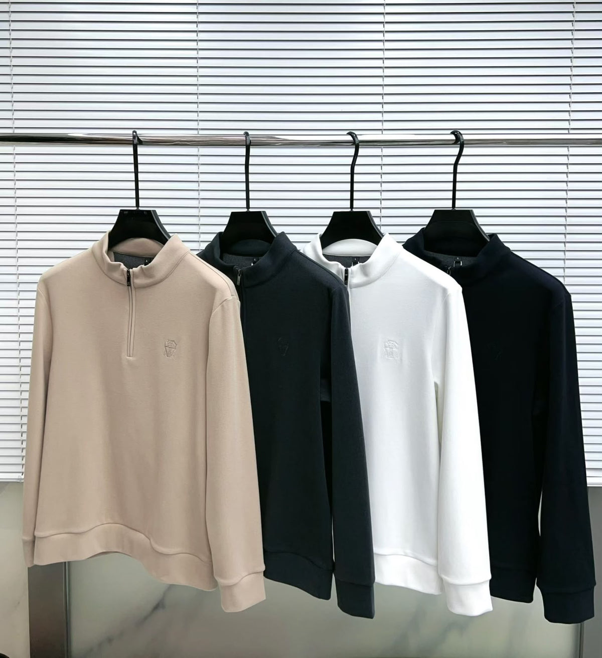 Sweatshirt C-301